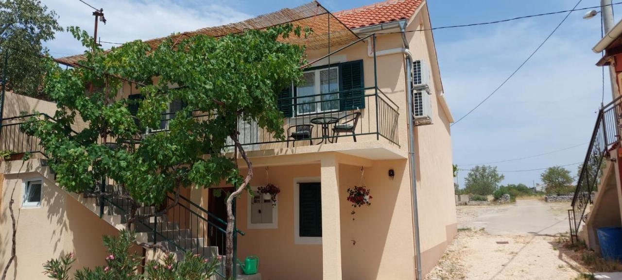 Apartments Lucky لازوفاك المظهر الخارجي الصورة